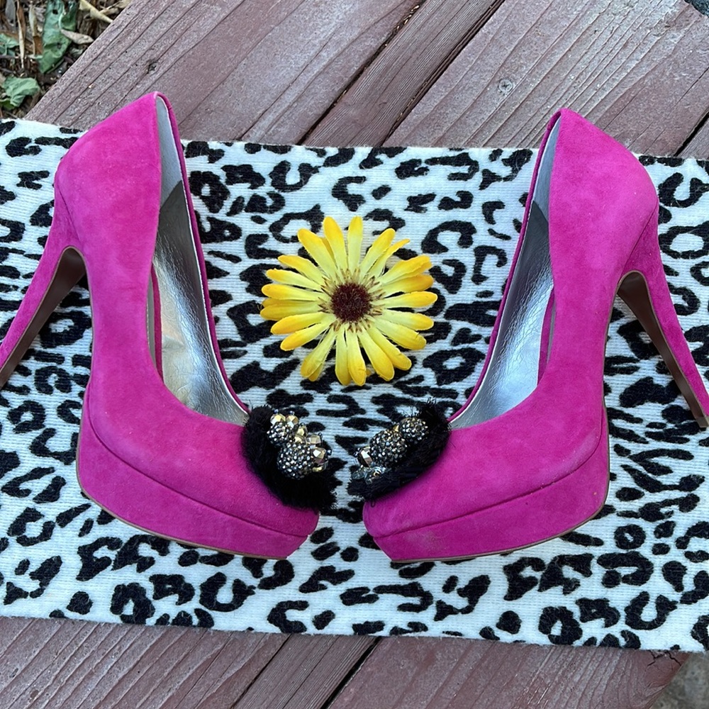 πΊ BCBGeneration; New in Box! SO CUTE - Scottie Hot Purple Pumps, Size 8M! - Picture 1 of 10